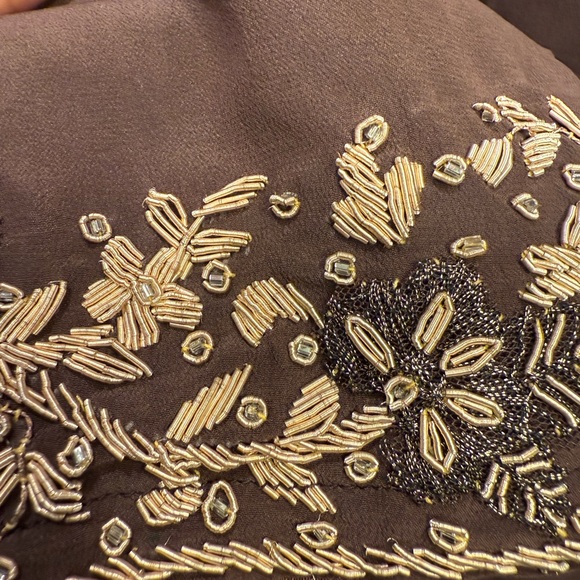 Indian Punjabi Pakistani silk Brown and Gold Long Sleeve V-Neck Salwar suit - Picture 8 of 12